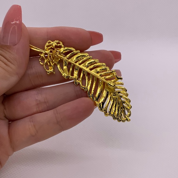 Retro Gold Feather with little Diamonds Brooch - Picture 10 of 10